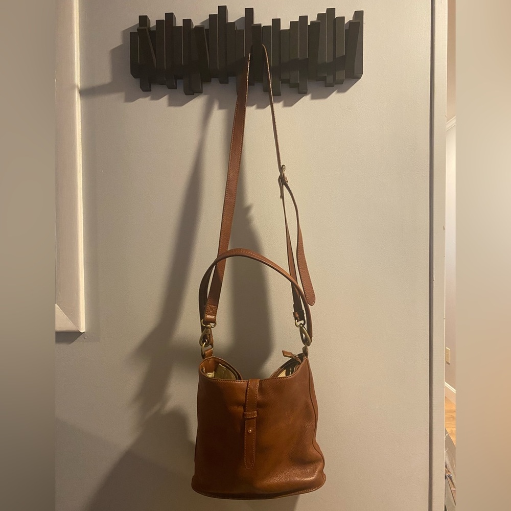Fat Face leather shoulder bag